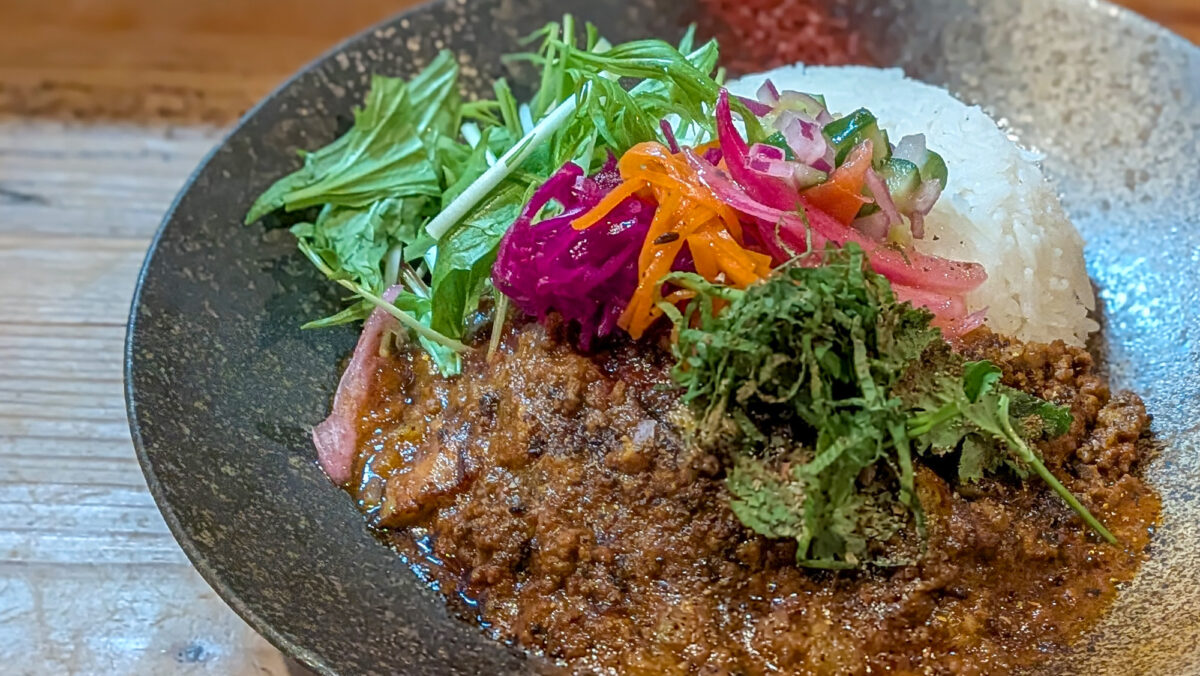 茄子と梅肉のペッパービーフキーマ